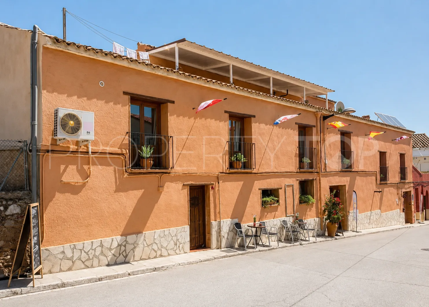 Hotel a la venta en Sagra con 6 dormitorios
