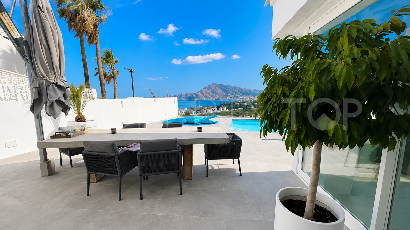 Se vende villa en Altea con 3 dormitorios