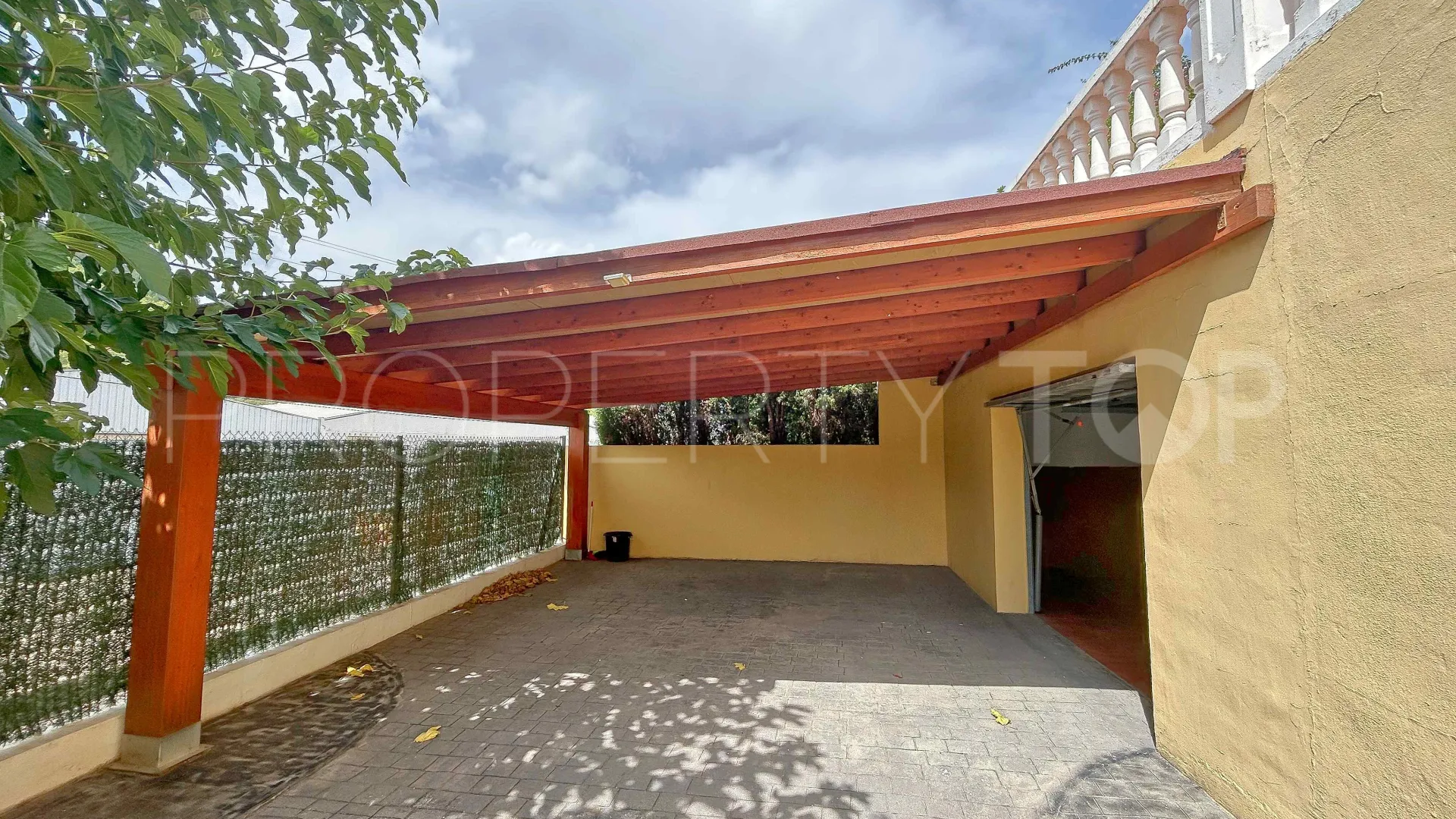 Buy 5 bedrooms villa in Orba