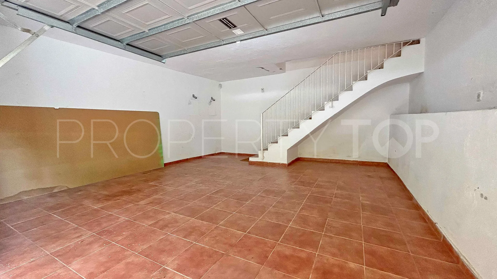 Buy 5 bedrooms villa in Orba