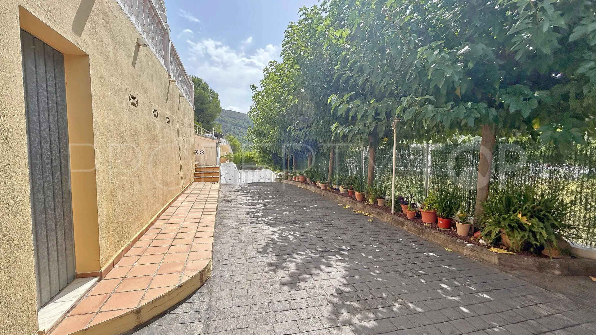 Buy 5 bedrooms villa in Orba