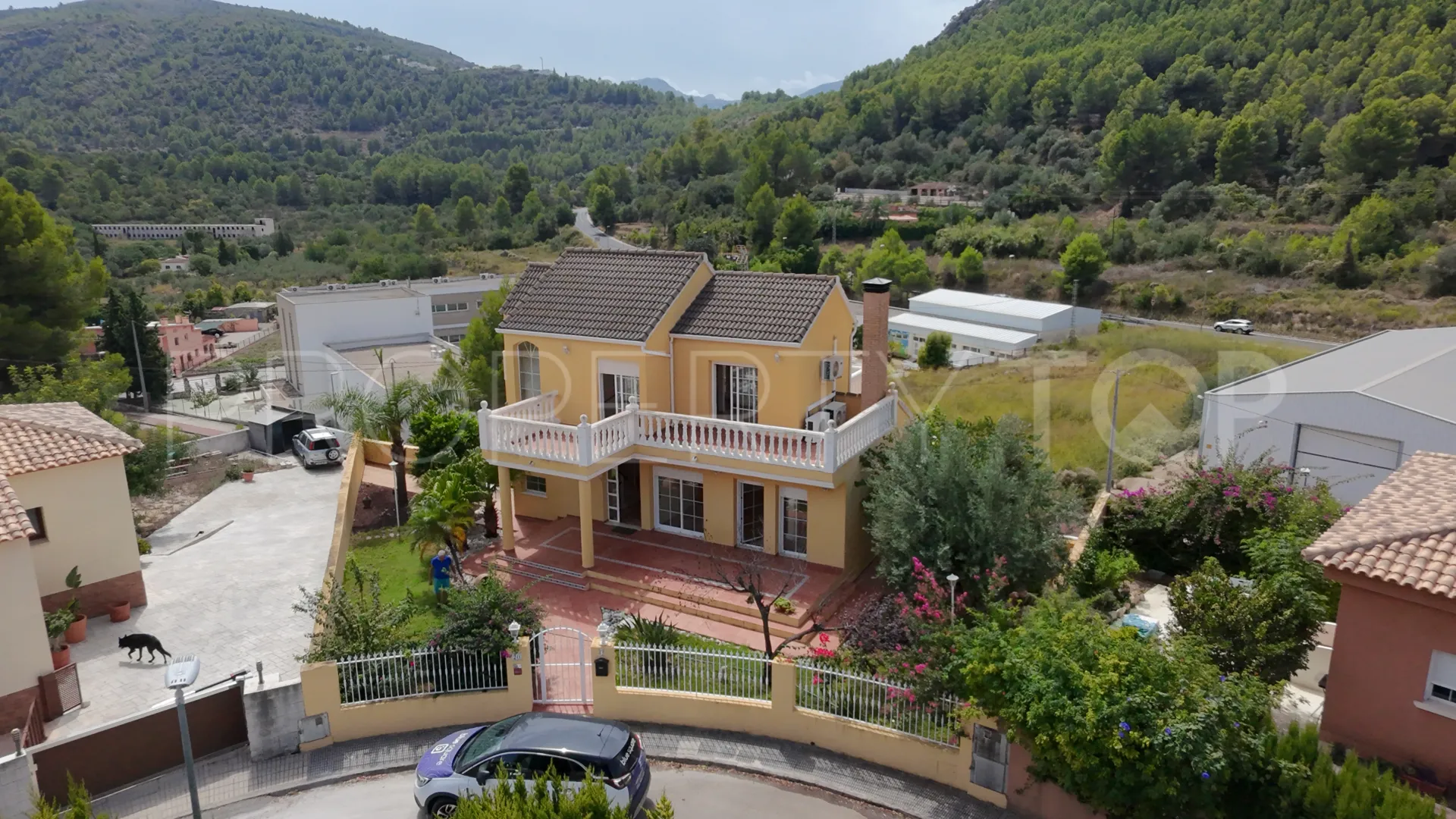 Buy 5 bedrooms villa in Orba