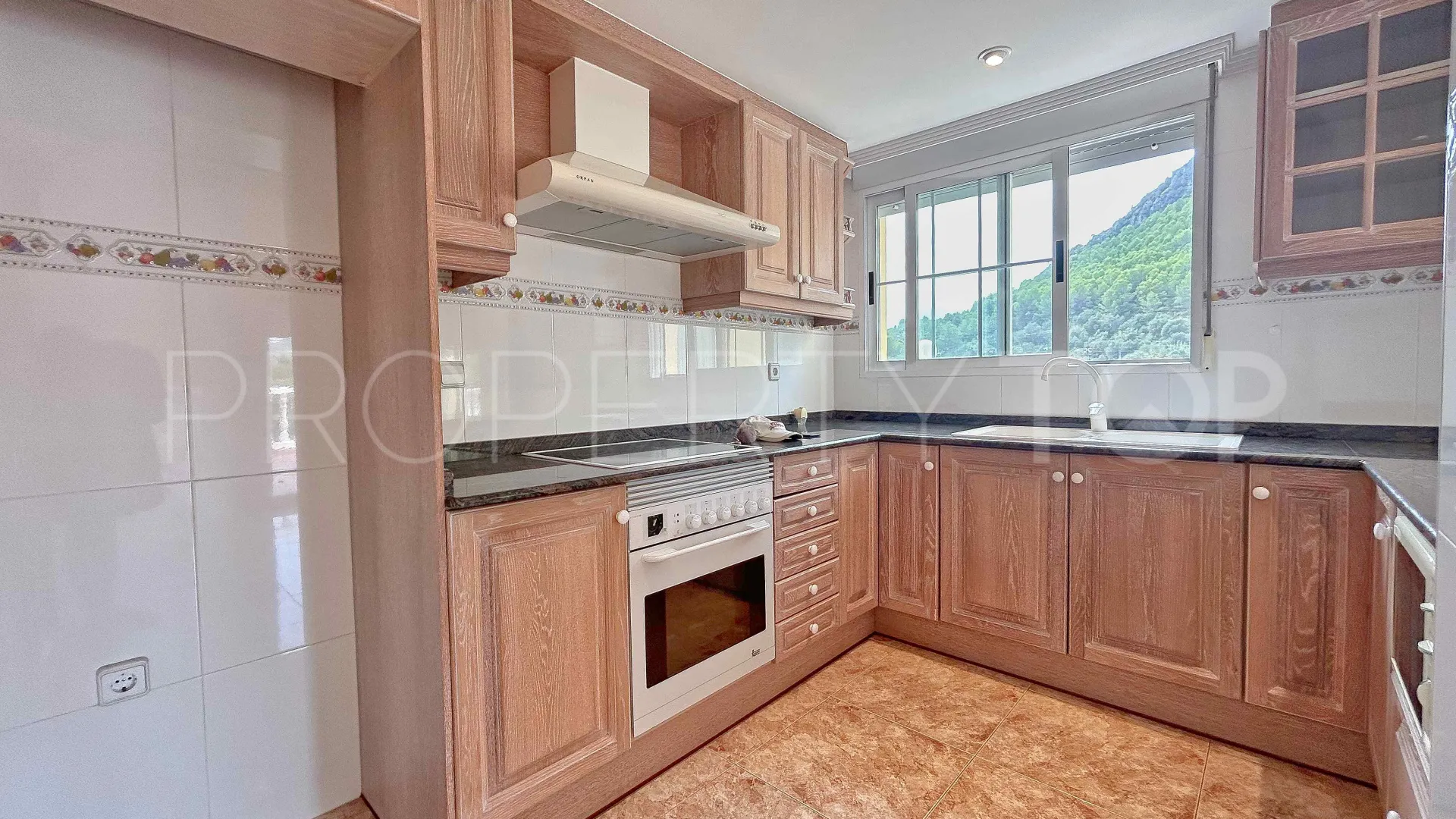 Buy 5 bedrooms villa in Orba