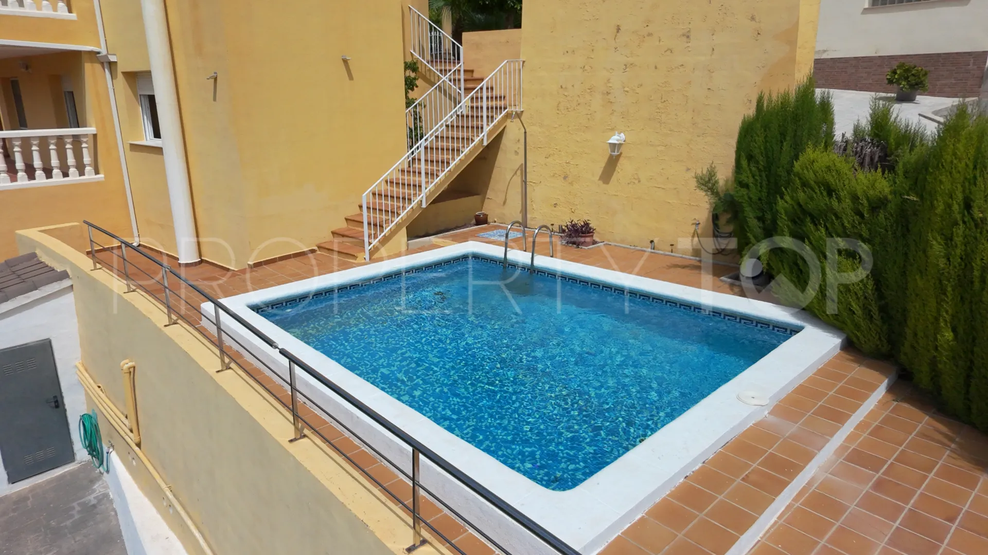 Buy 5 bedrooms villa in Orba