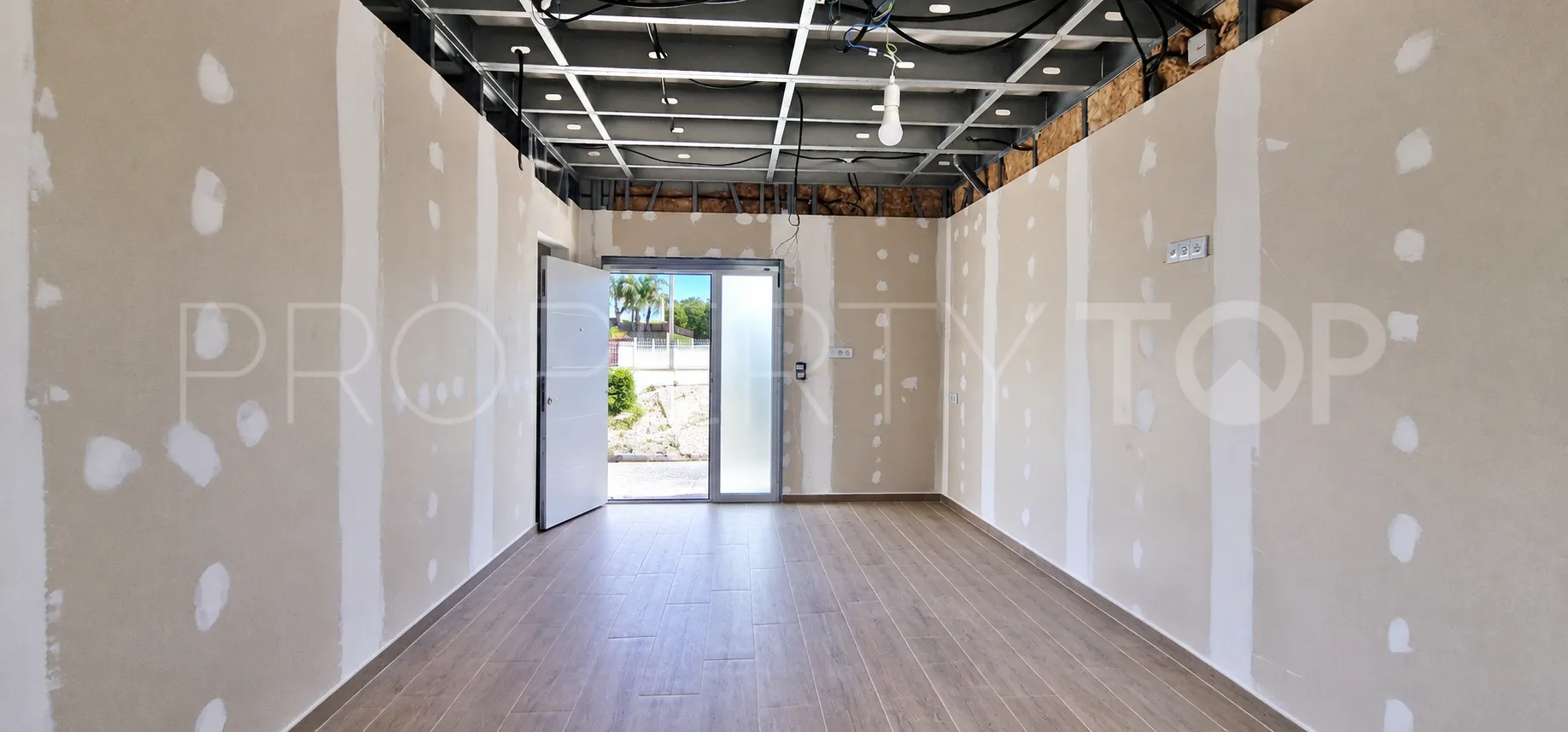 Buy 4 bedrooms villa in Gata de Gorgos