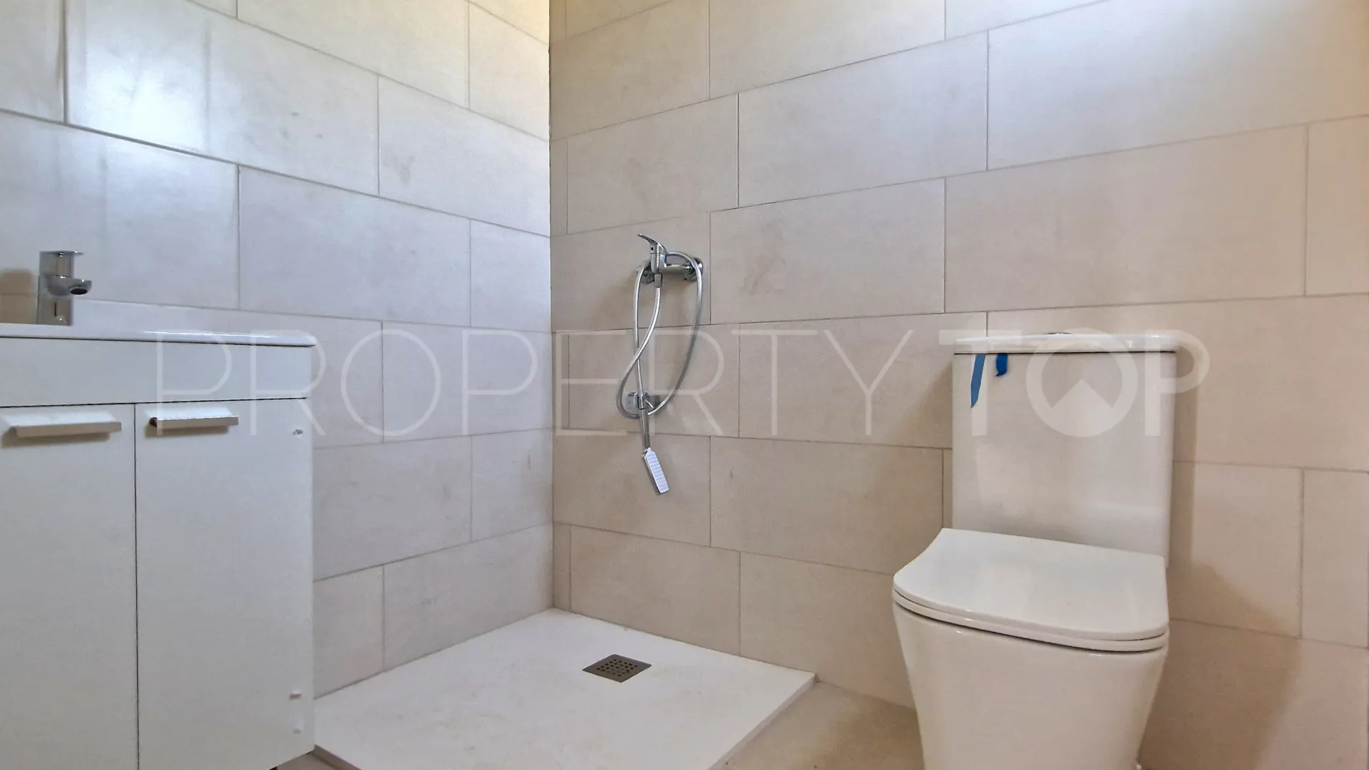 Buy 4 bedrooms villa in Gata de Gorgos