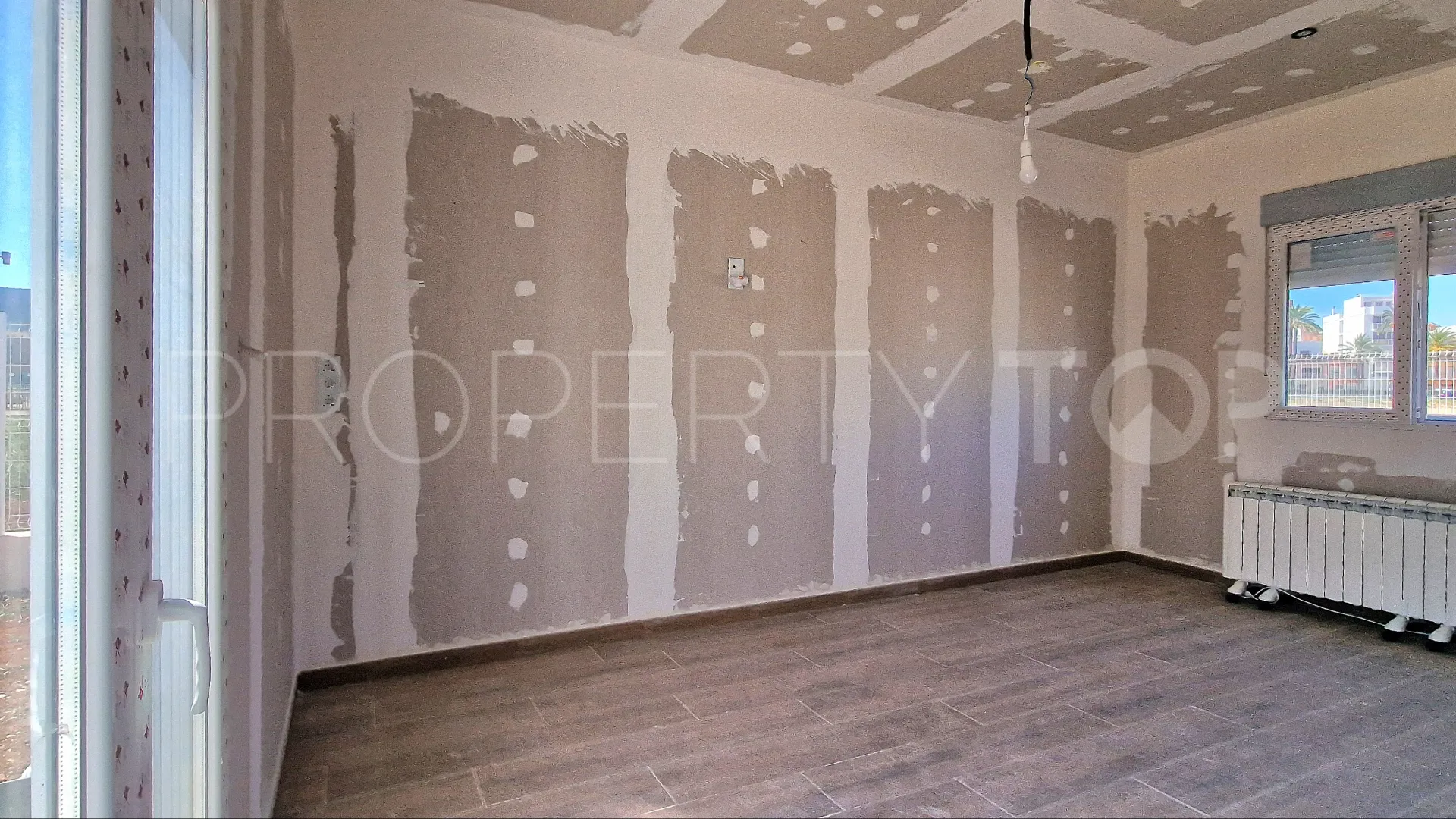 Buy 4 bedrooms villa in Gata de Gorgos