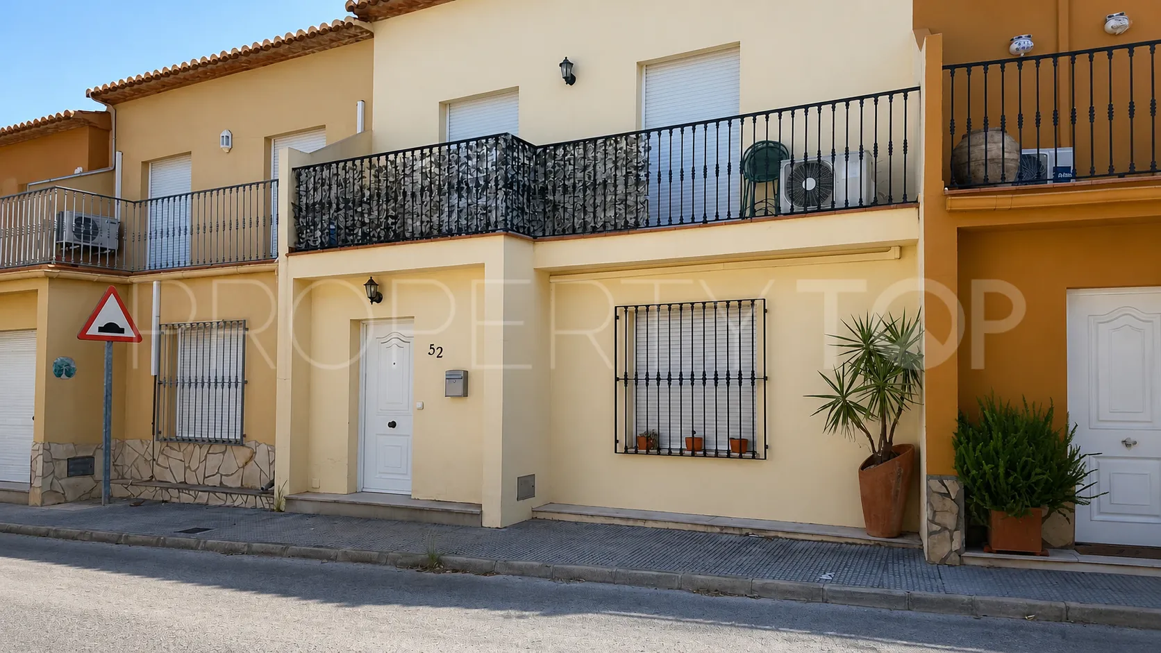 Town house for sale in Orba