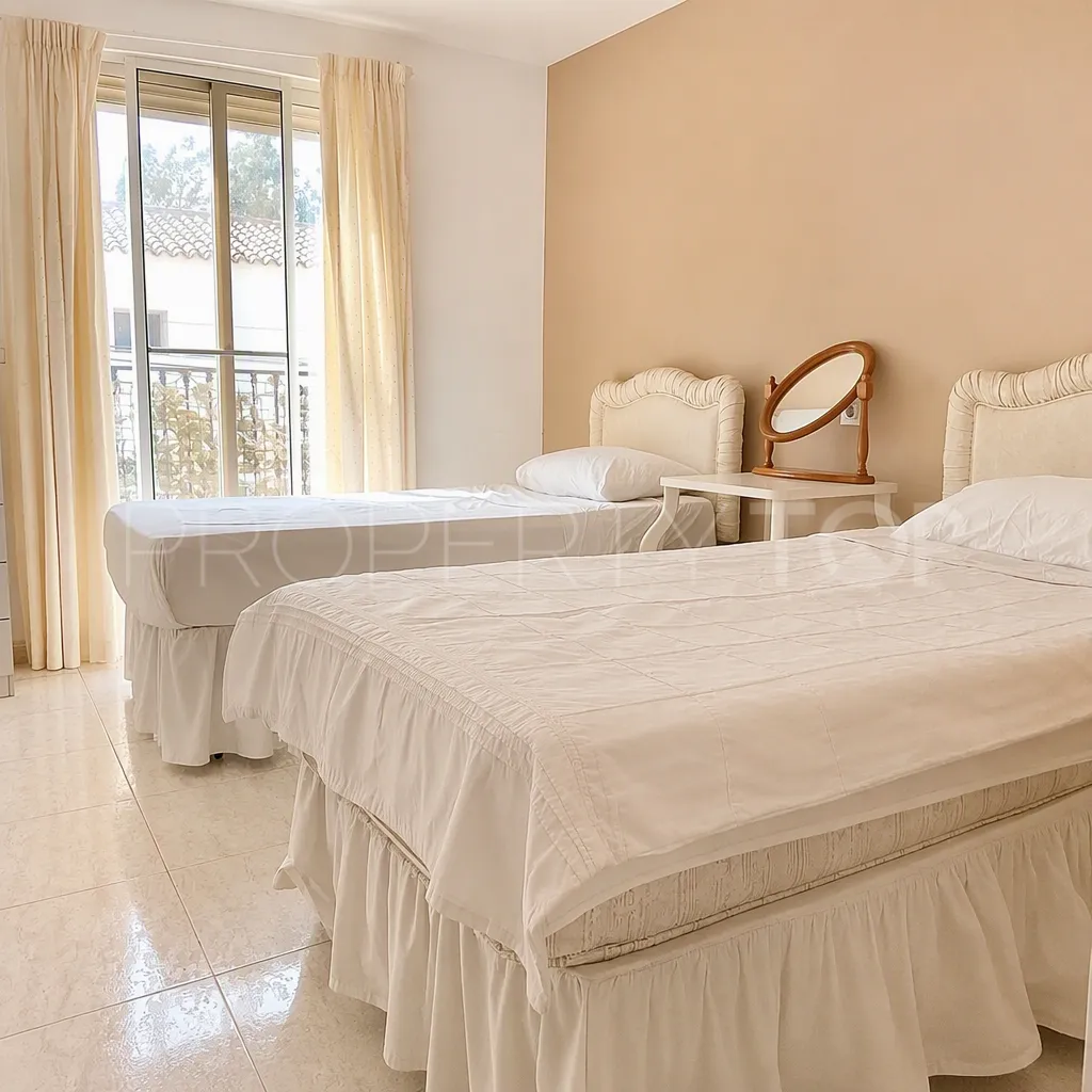 Town house for sale in Orba