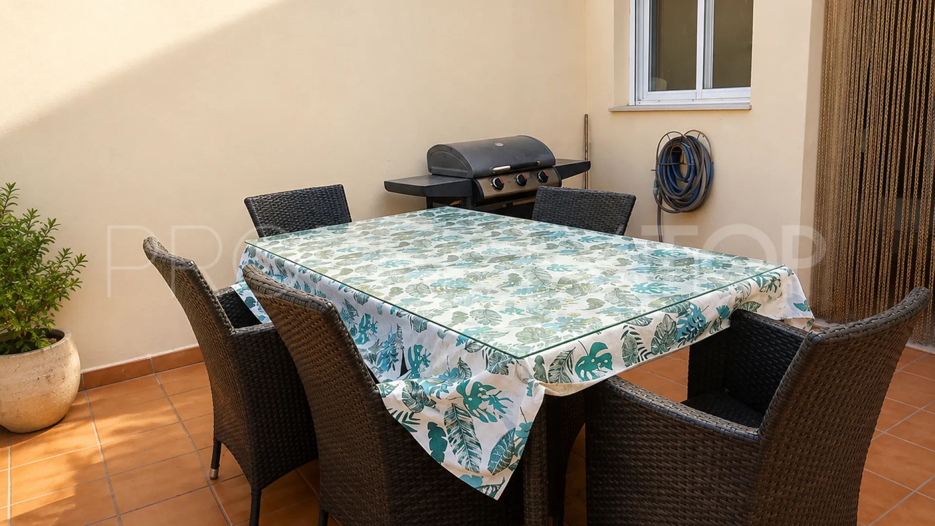 Town house for sale in Orba