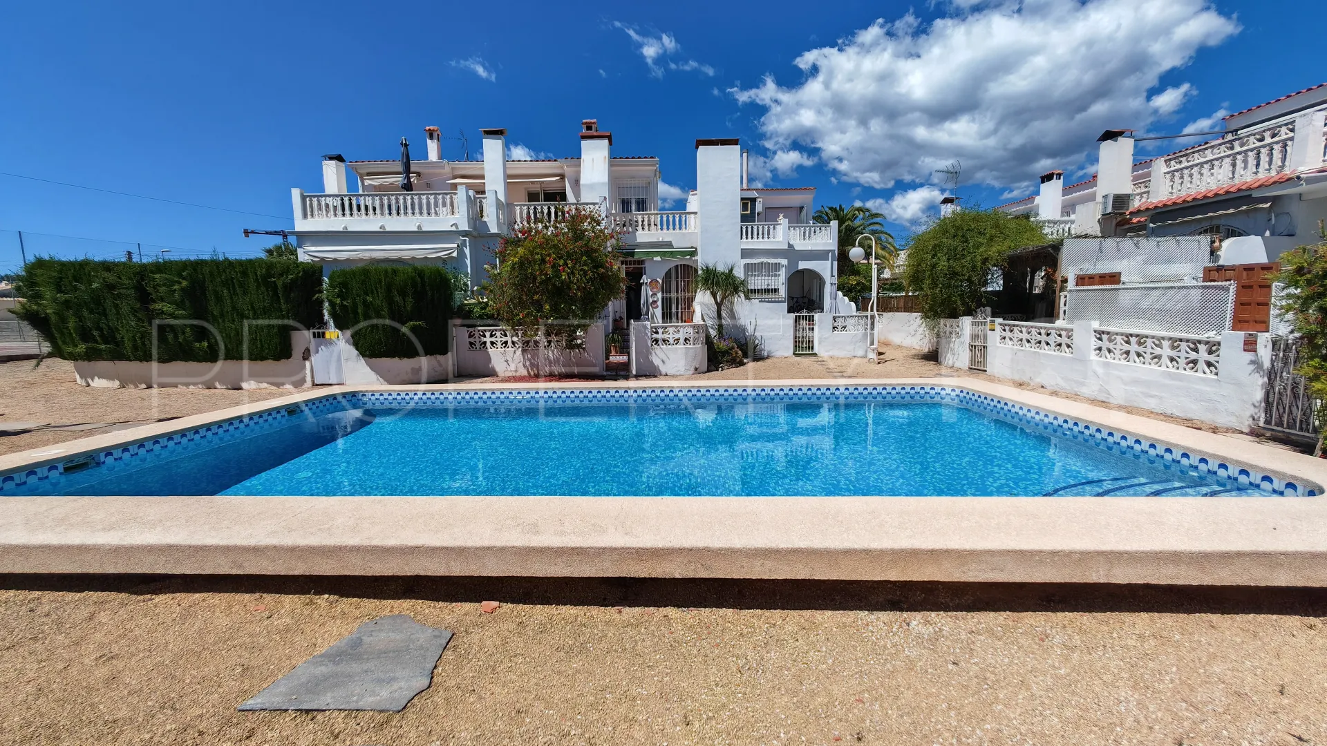 Comprar apartamento planta baja en La Nucia de 2 dormitorios