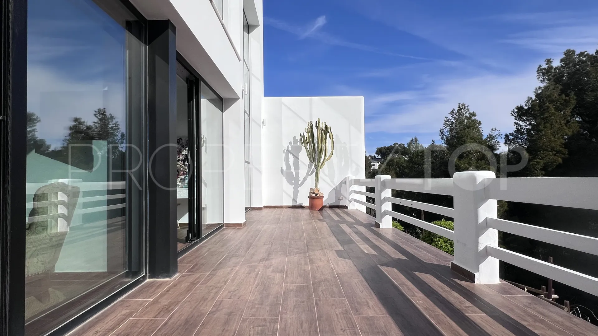 Buy Denia villa with 4 bedrooms