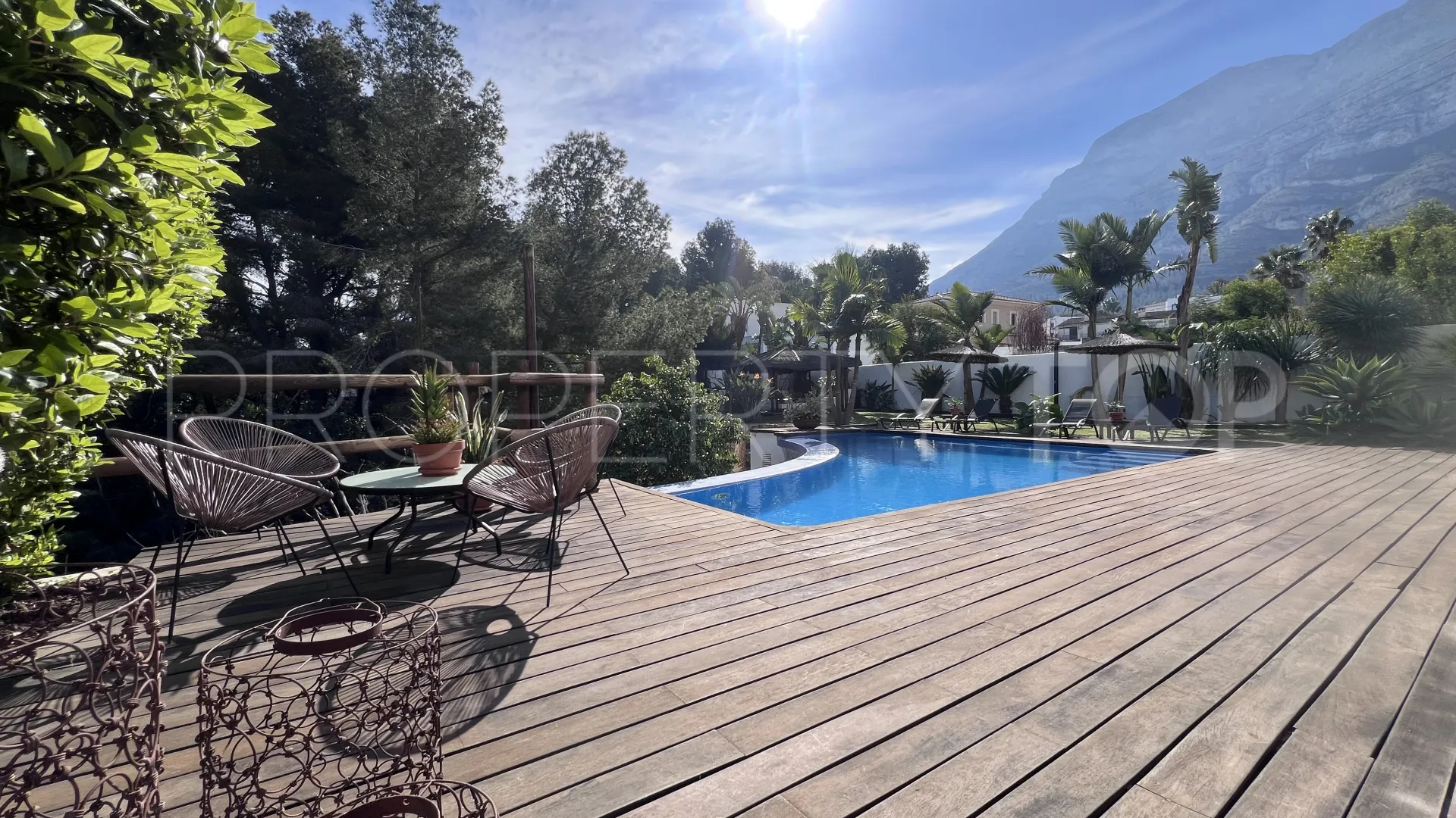 Buy Denia villa with 4 bedrooms