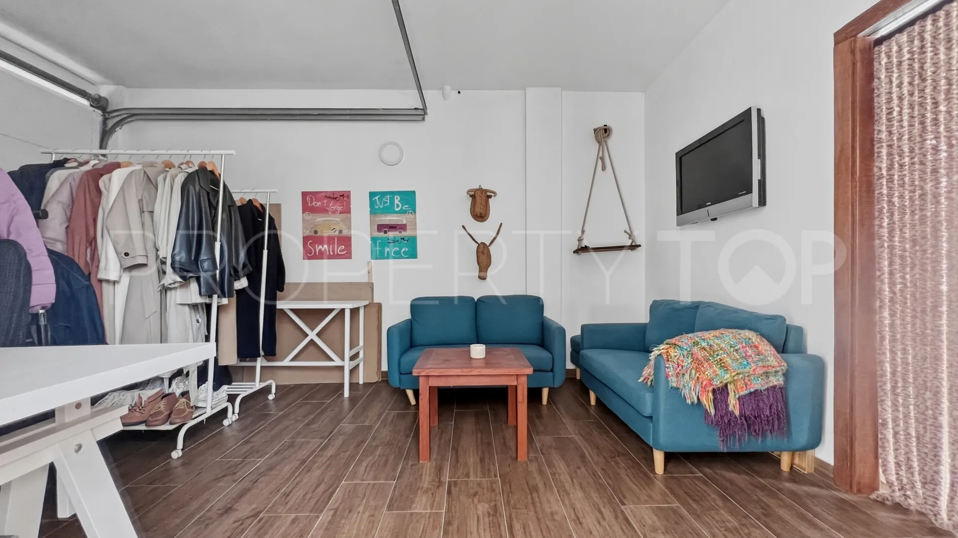 Buy Denia villa with 4 bedrooms