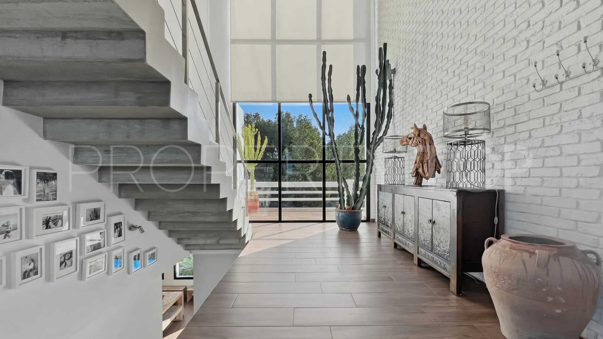 Buy Denia villa with 4 bedrooms