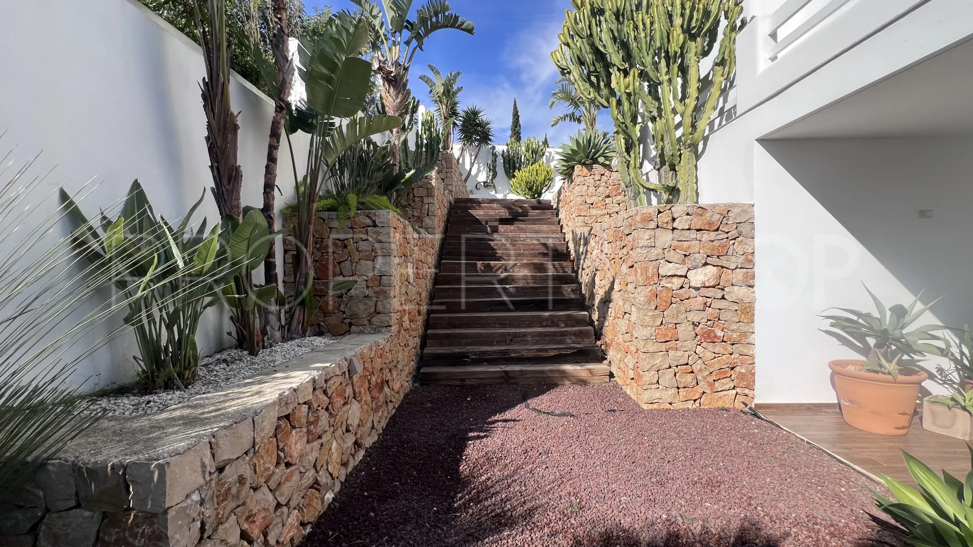 Buy Denia villa with 4 bedrooms