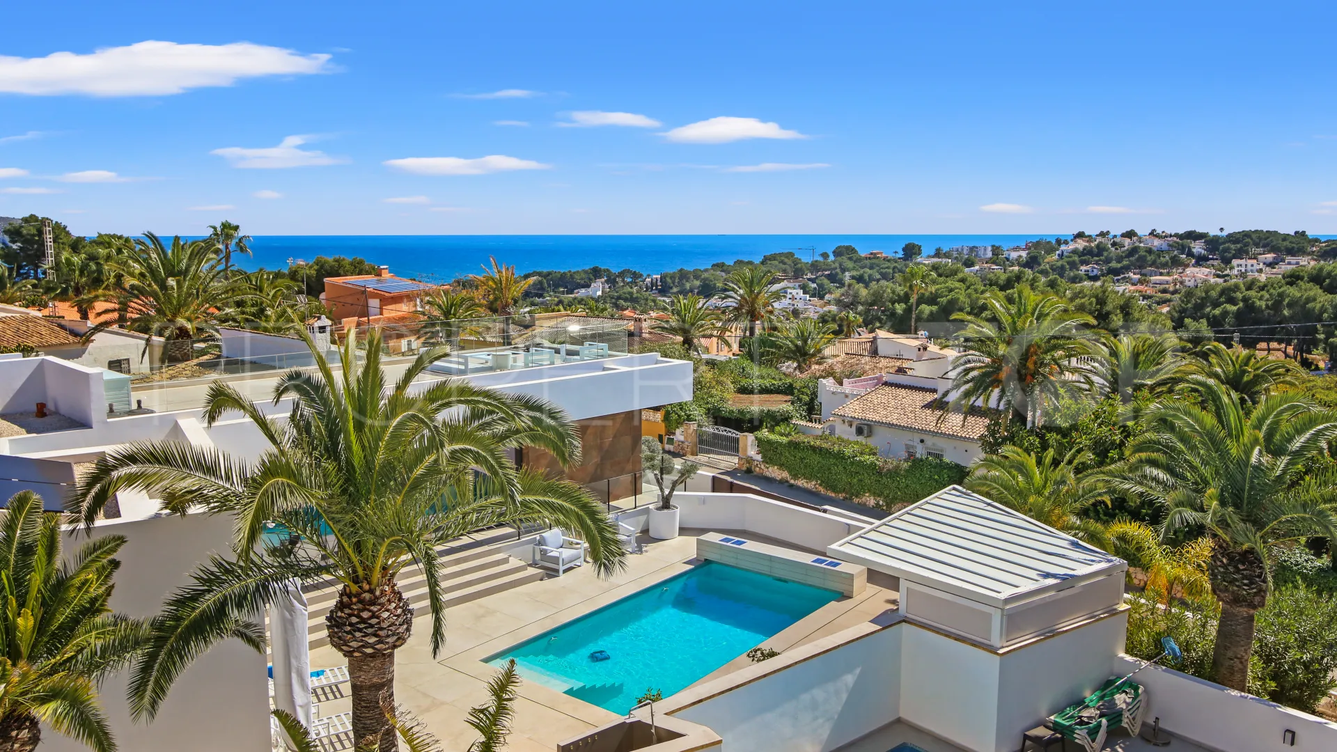 Villa a la venta en Moraira con 4 dormitorios