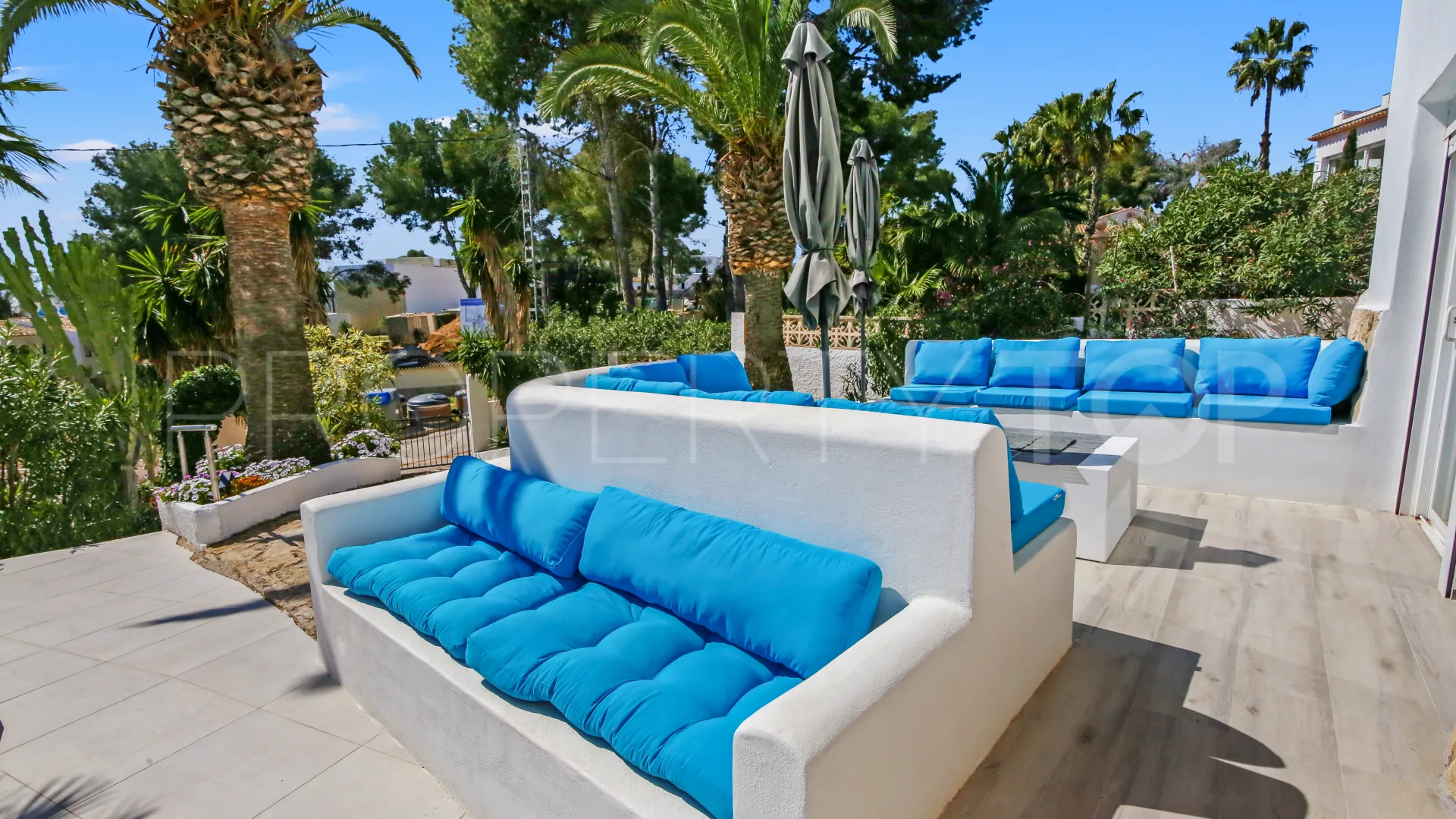 Villa a la venta en Moraira con 4 dormitorios