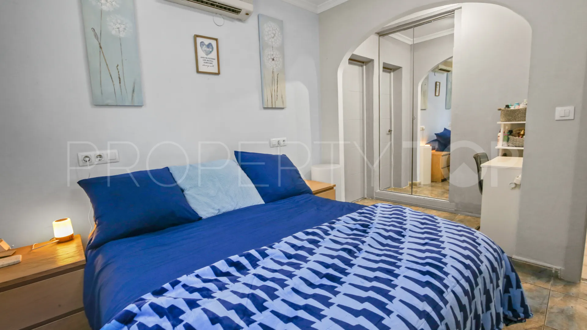 Villa a la venta en Moraira con 4 dormitorios
