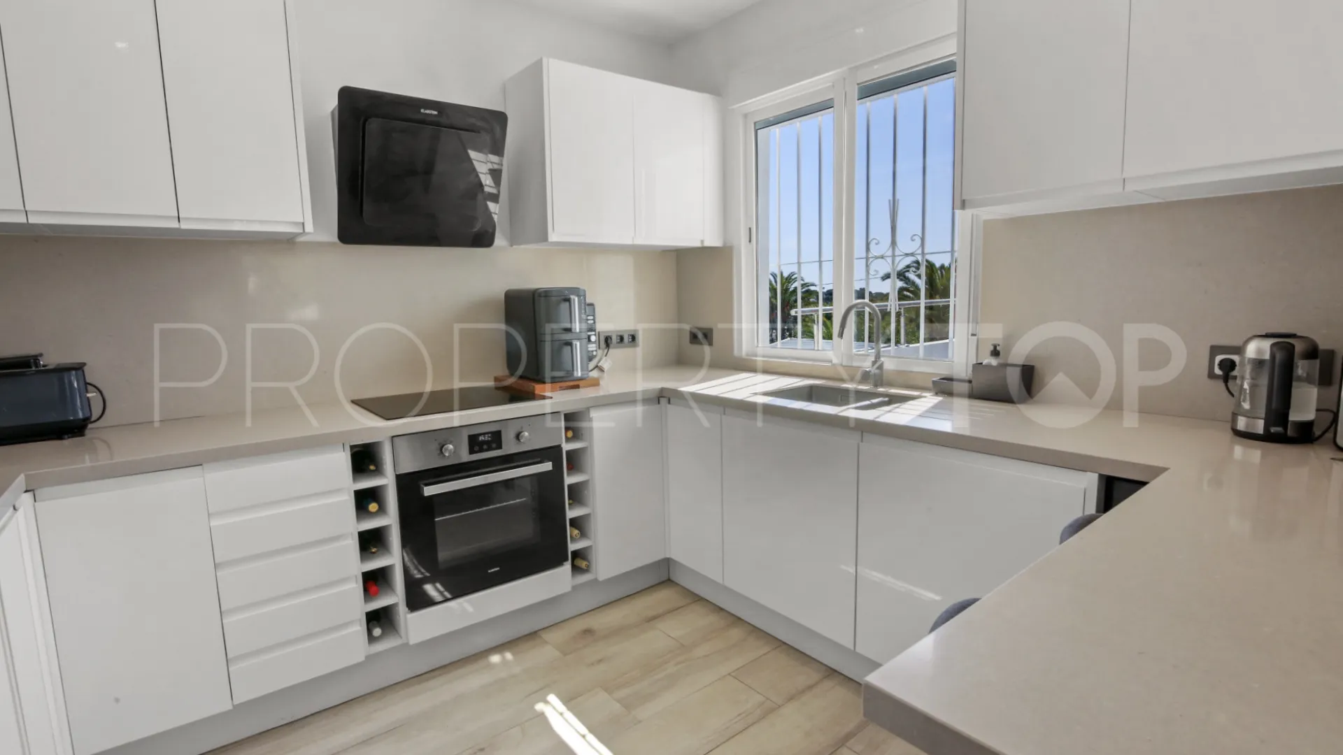 Villa a la venta en Moraira con 4 dormitorios