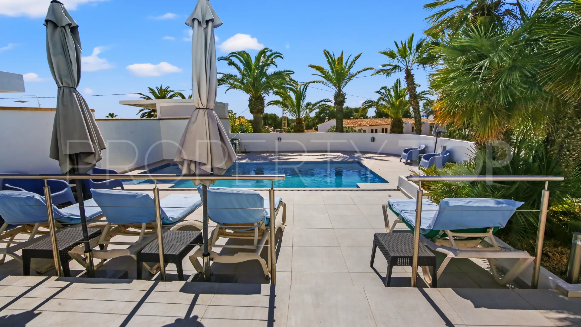 Villa a la venta en Moraira con 4 dormitorios
