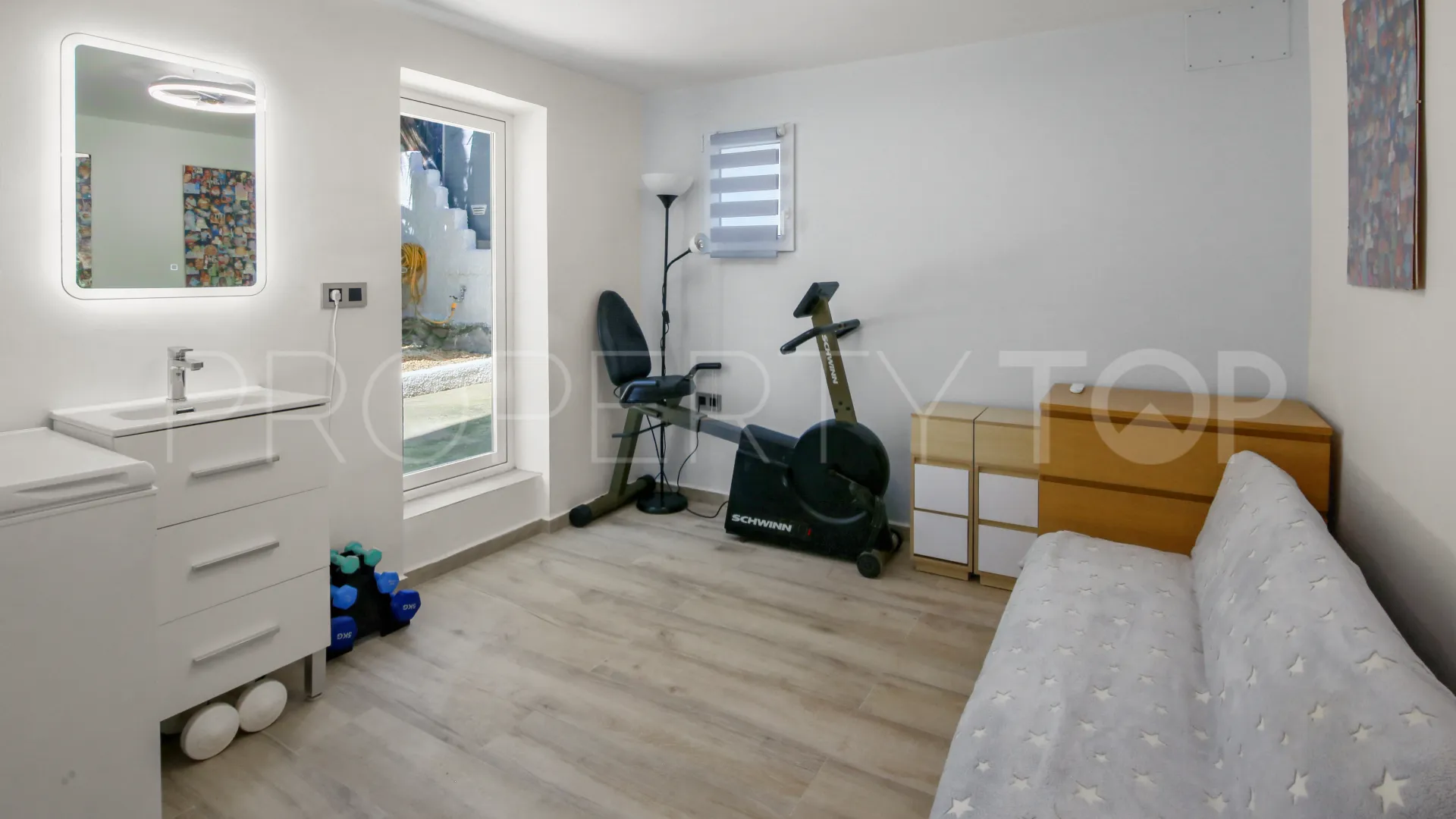 Villa a la venta en Moraira con 4 dormitorios