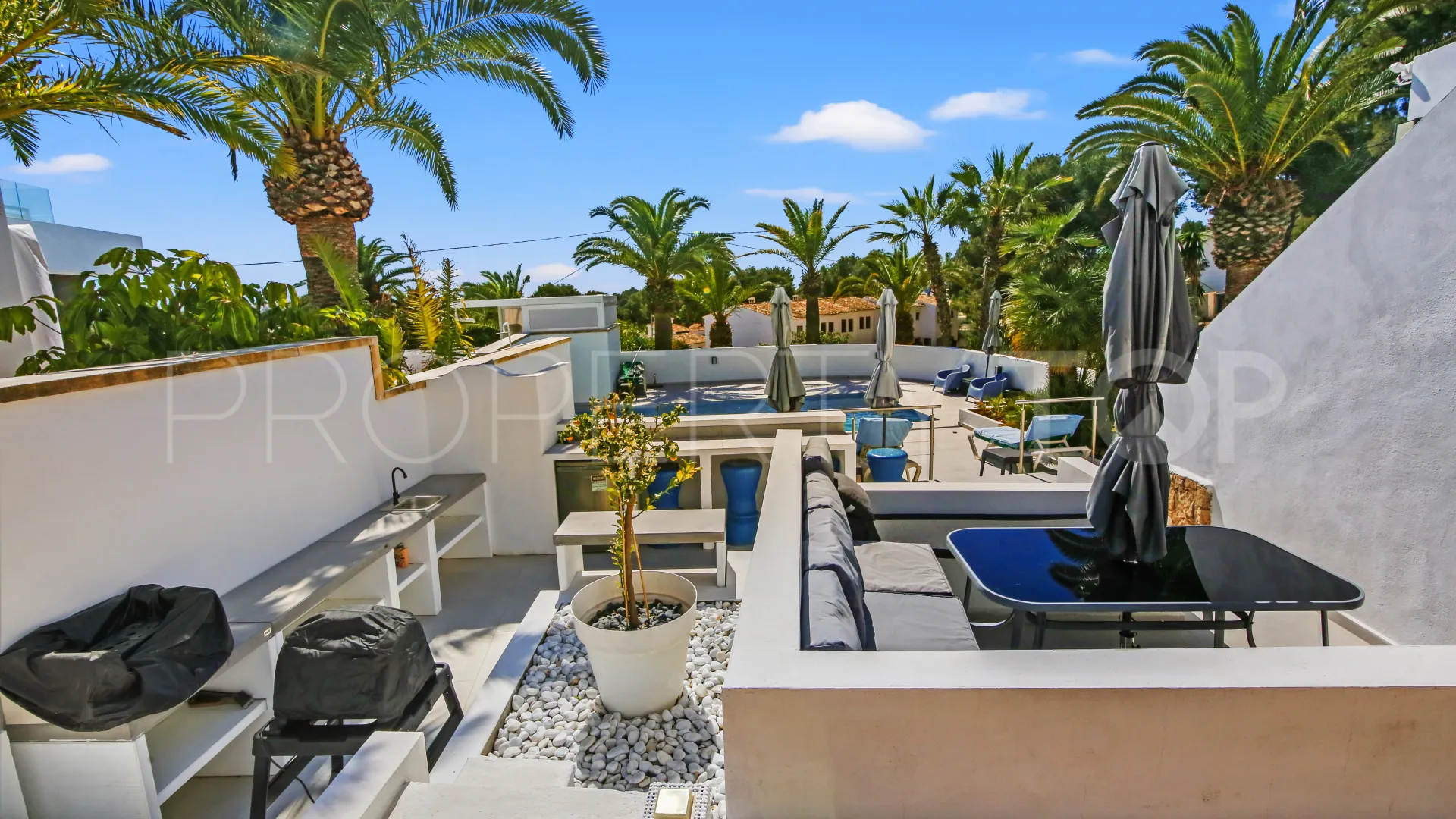Villa a la venta en Moraira con 4 dormitorios
