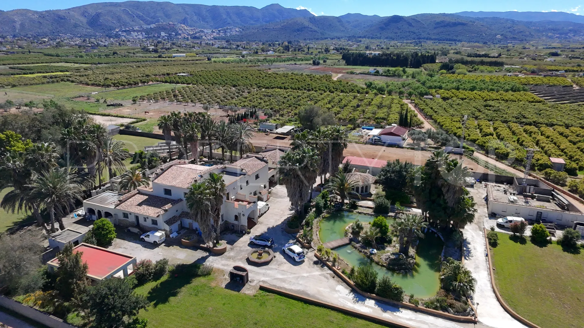 For sale finca with 7 bedrooms in Ondara