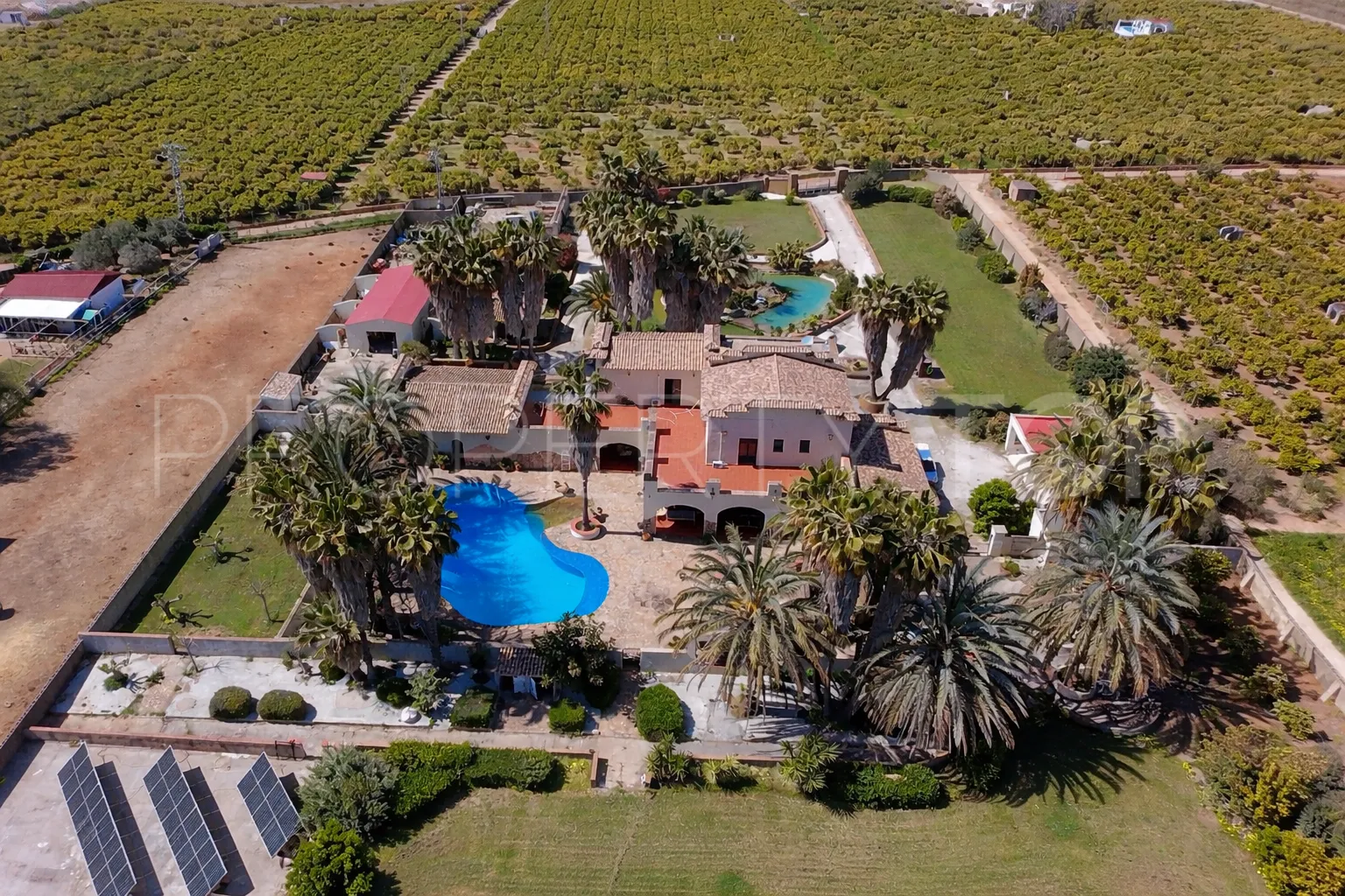 For sale finca with 7 bedrooms in Ondara