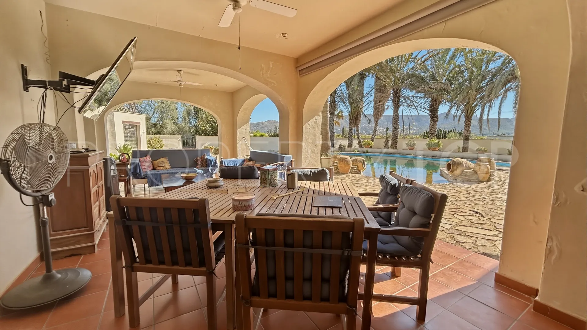 For sale finca with 7 bedrooms in Ondara