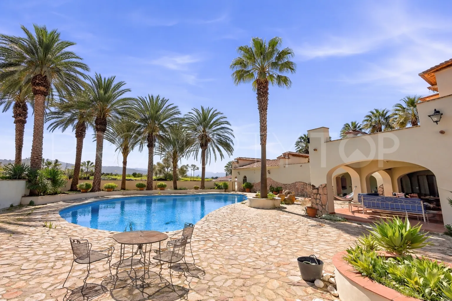 For sale finca with 7 bedrooms in Ondara