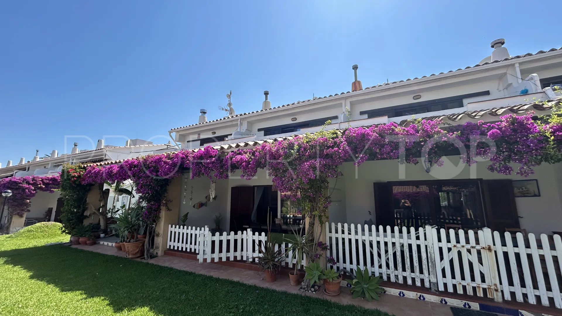 Town house for sale in Denia with 3 bedrooms