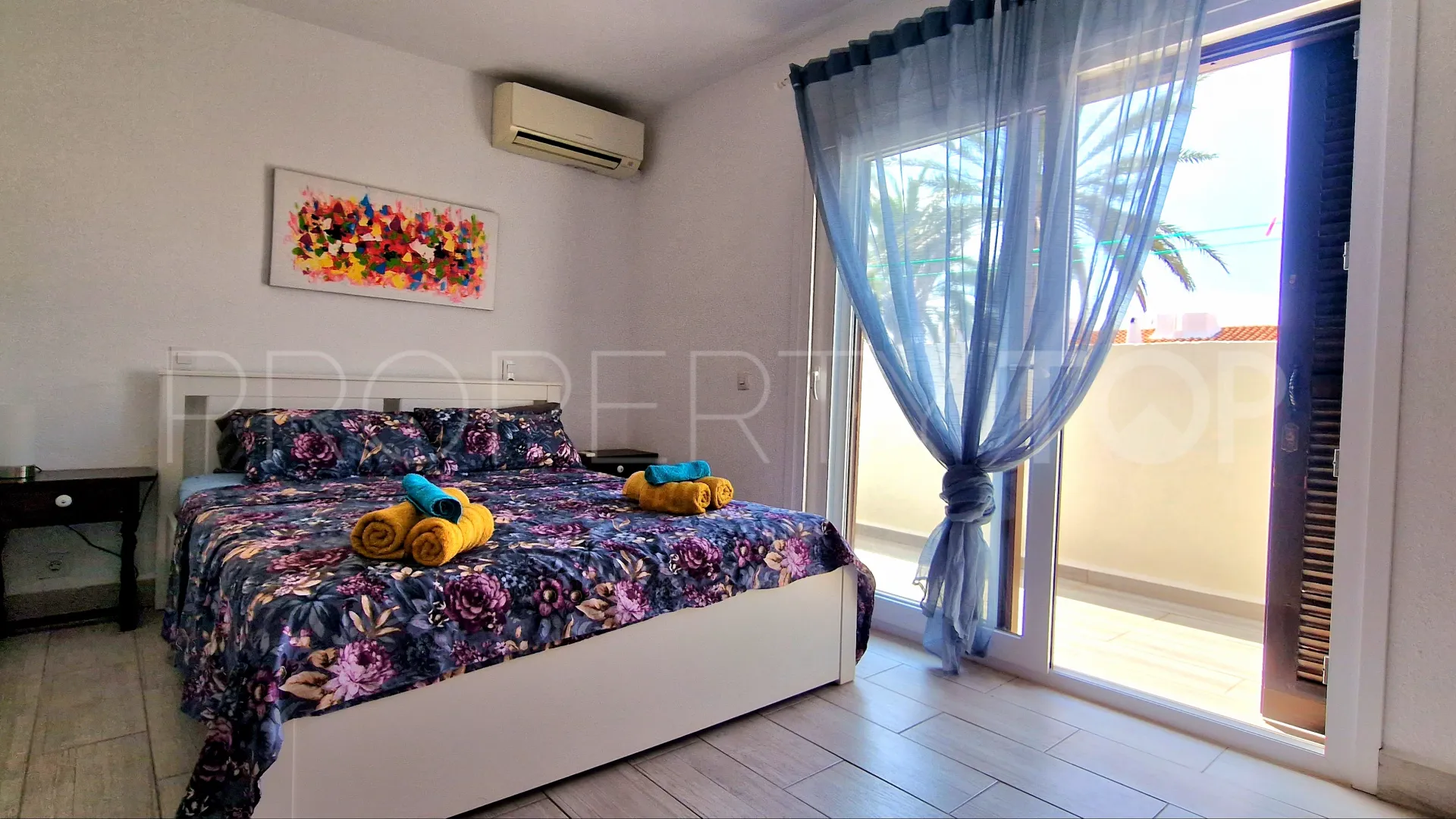 Town house for sale in Denia with 3 bedrooms