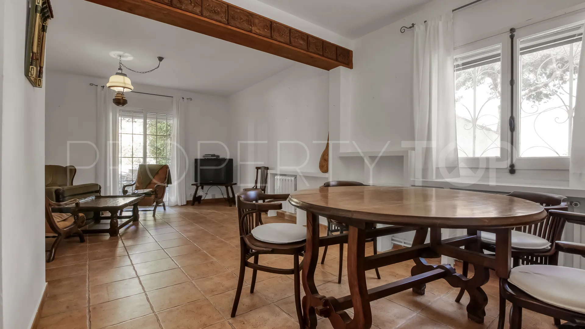 Buy villa in Moraira