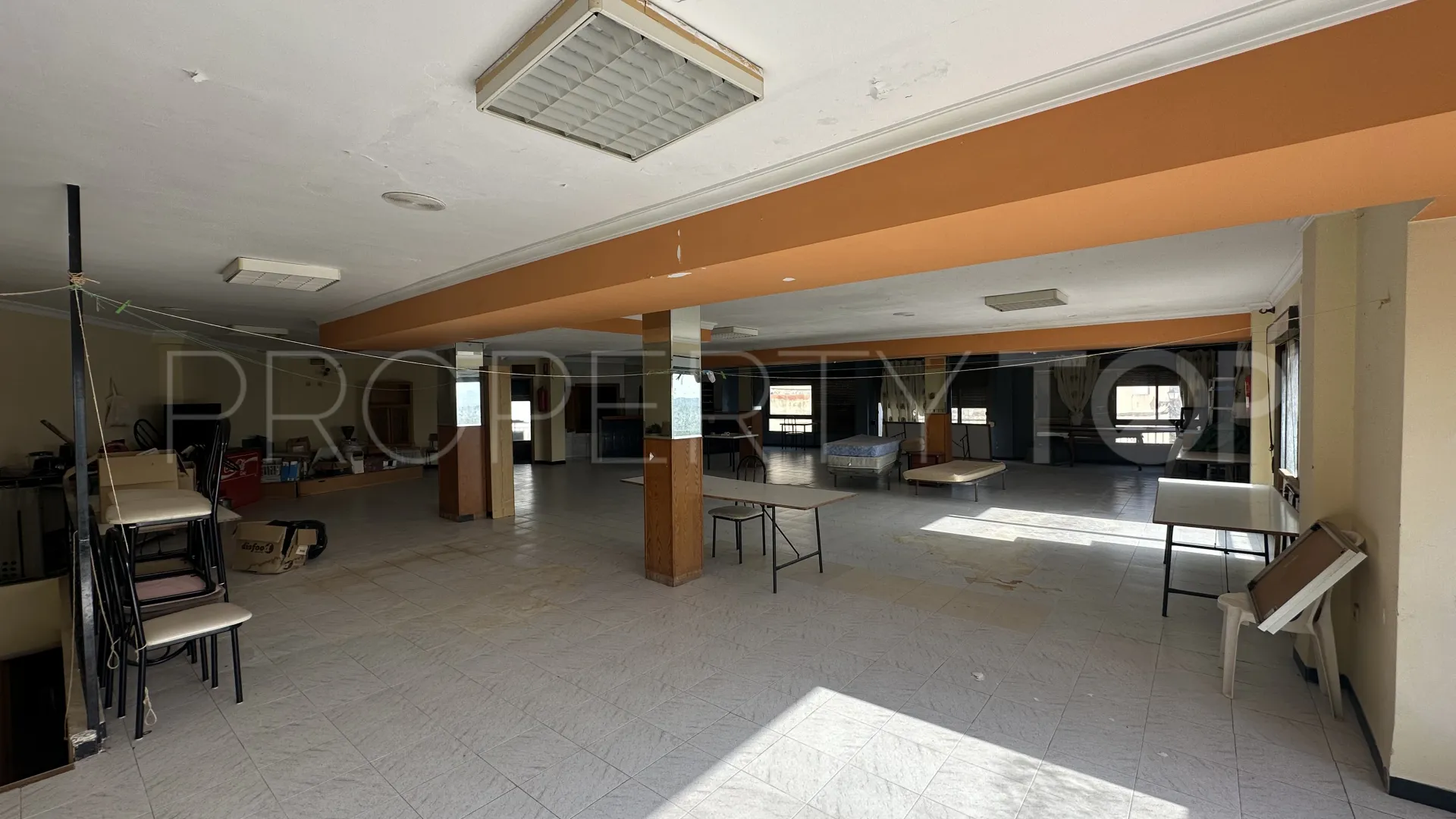 5 bedrooms commercial premises for sale in Tormos