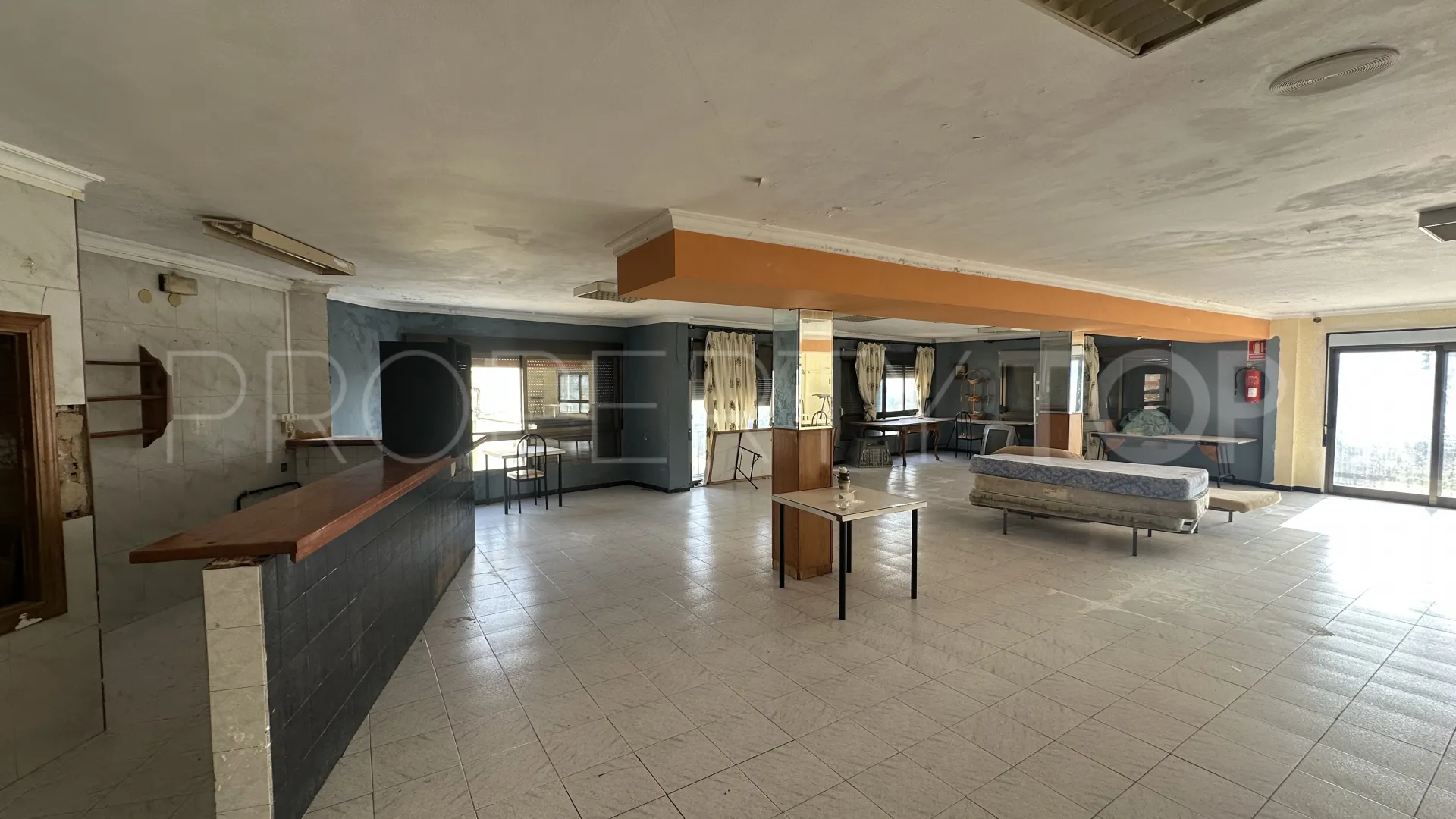 5 bedrooms commercial premises for sale in Tormos