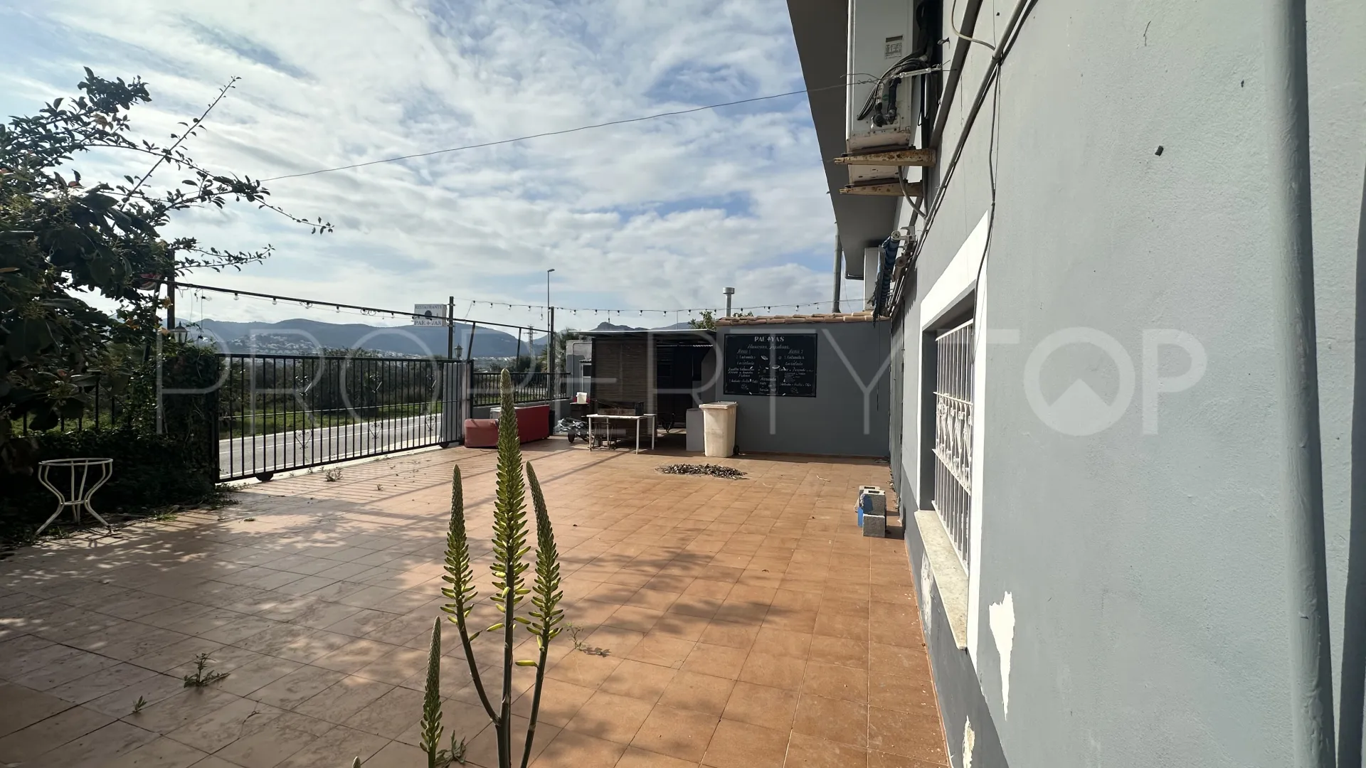5 bedrooms commercial premises for sale in Tormos