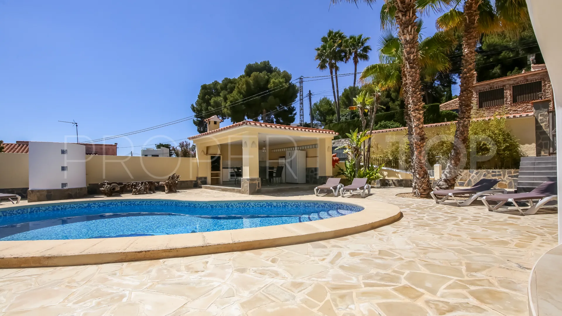 For sale villa in Moraira with 6 bedrooms