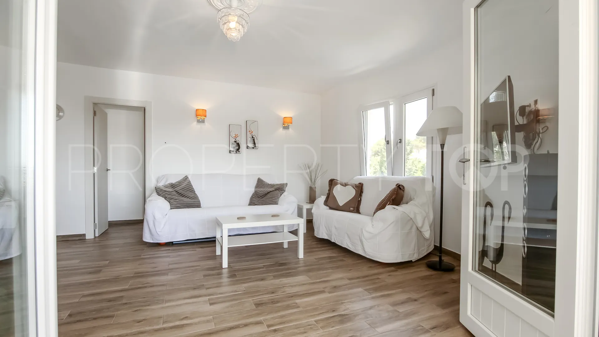 For sale villa in Moraira with 6 bedrooms