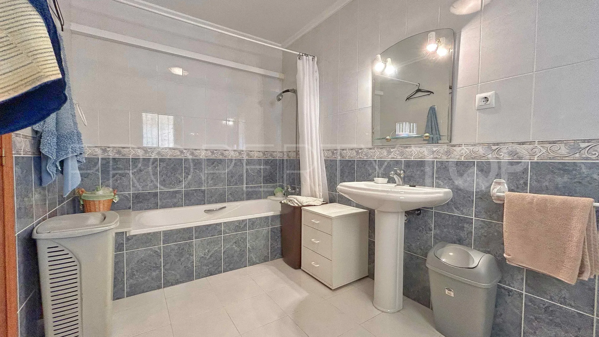 Buy Ráfol de Almunia 5 bedrooms villa