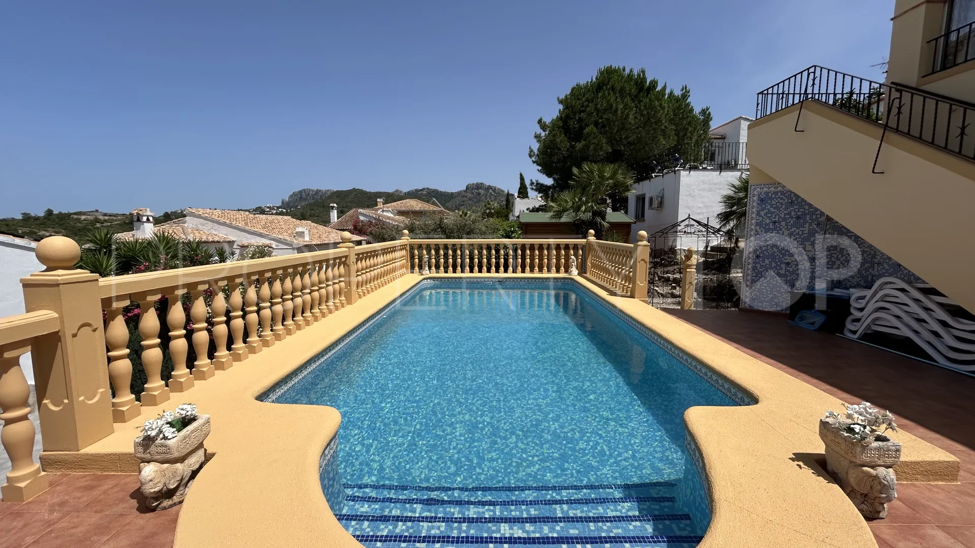 Buy Ráfol de Almunia 5 bedrooms villa
