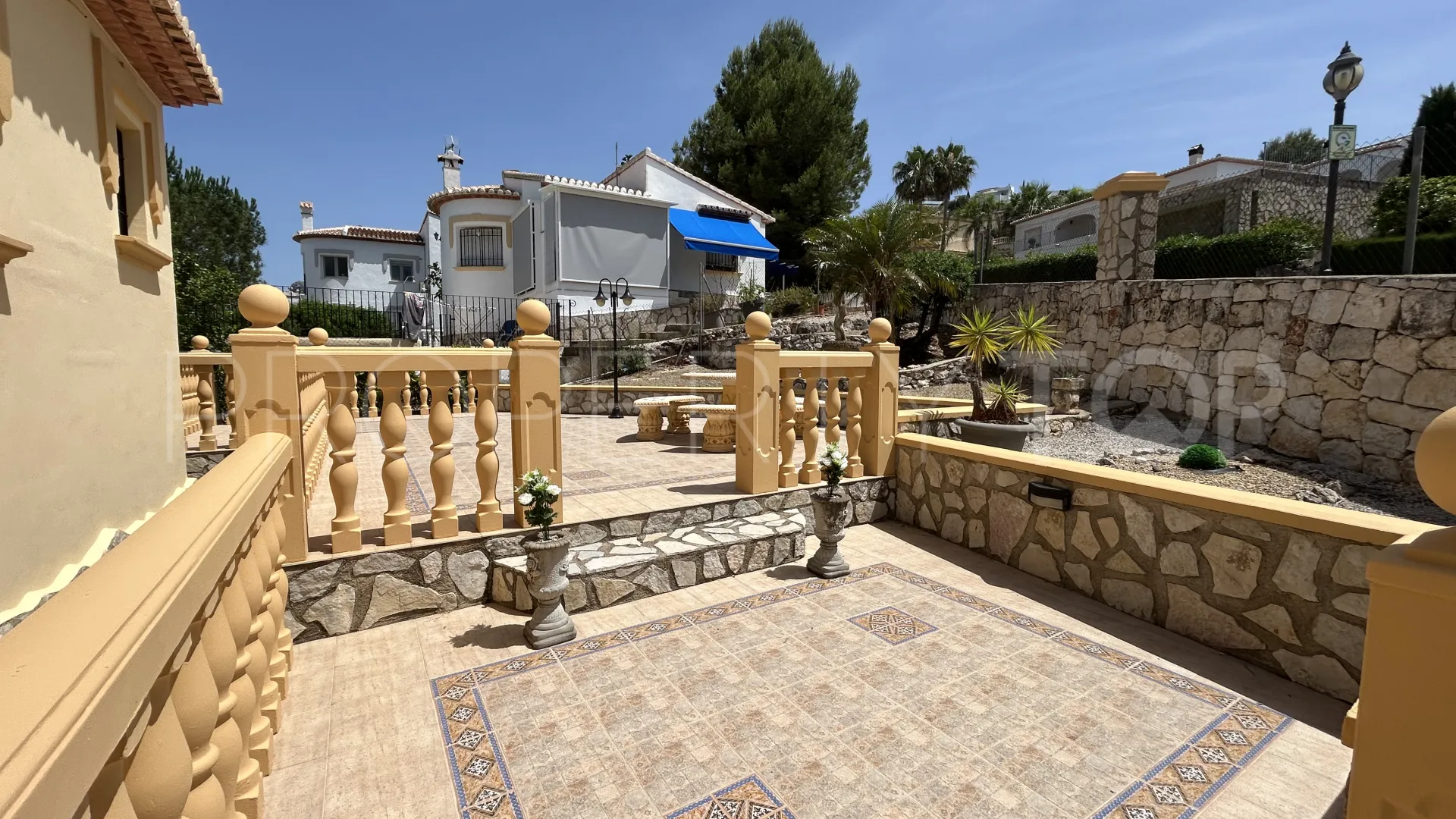 Buy Ráfol de Almunia 5 bedrooms villa