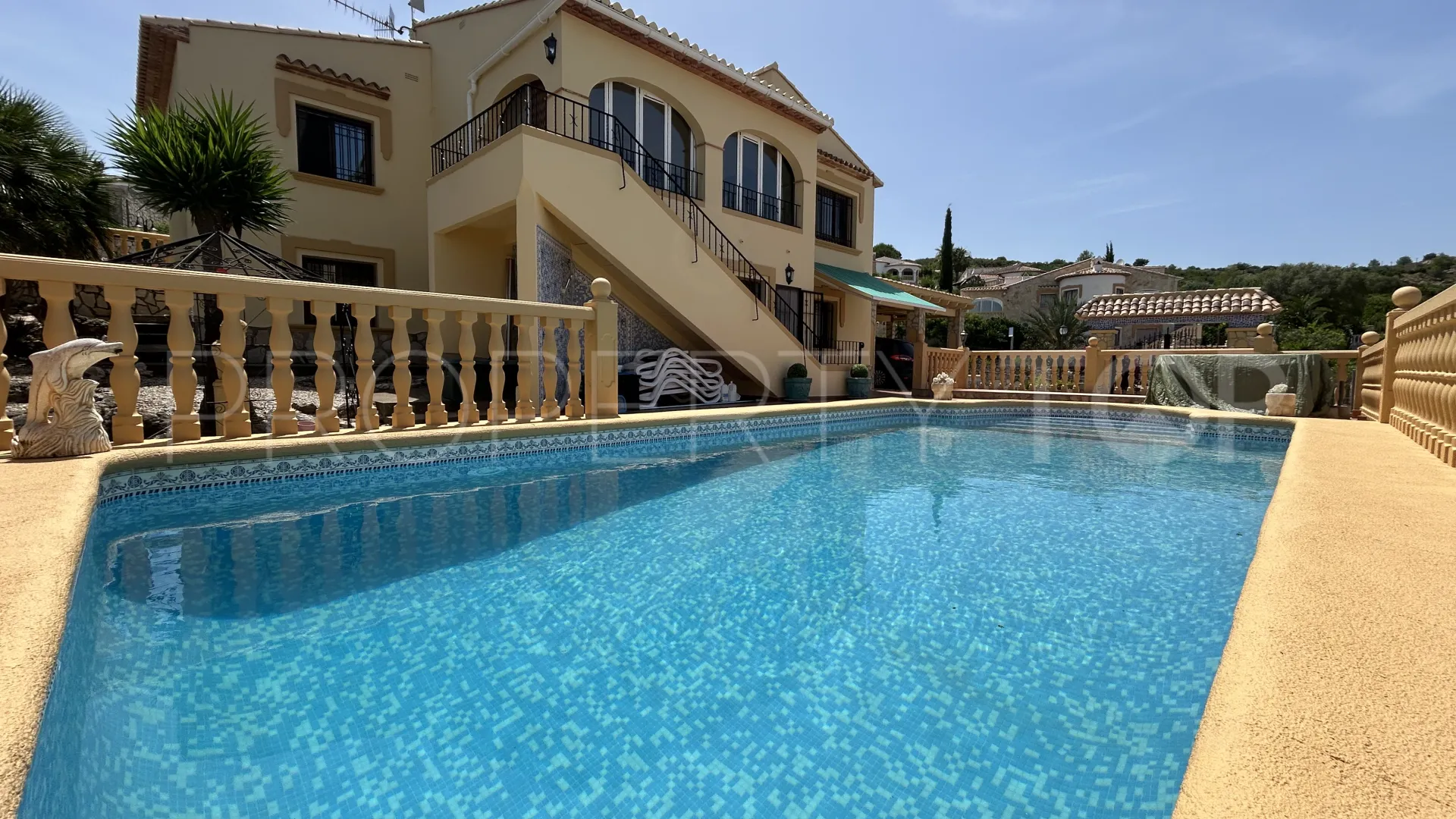 Buy Ráfol de Almunia 5 bedrooms villa