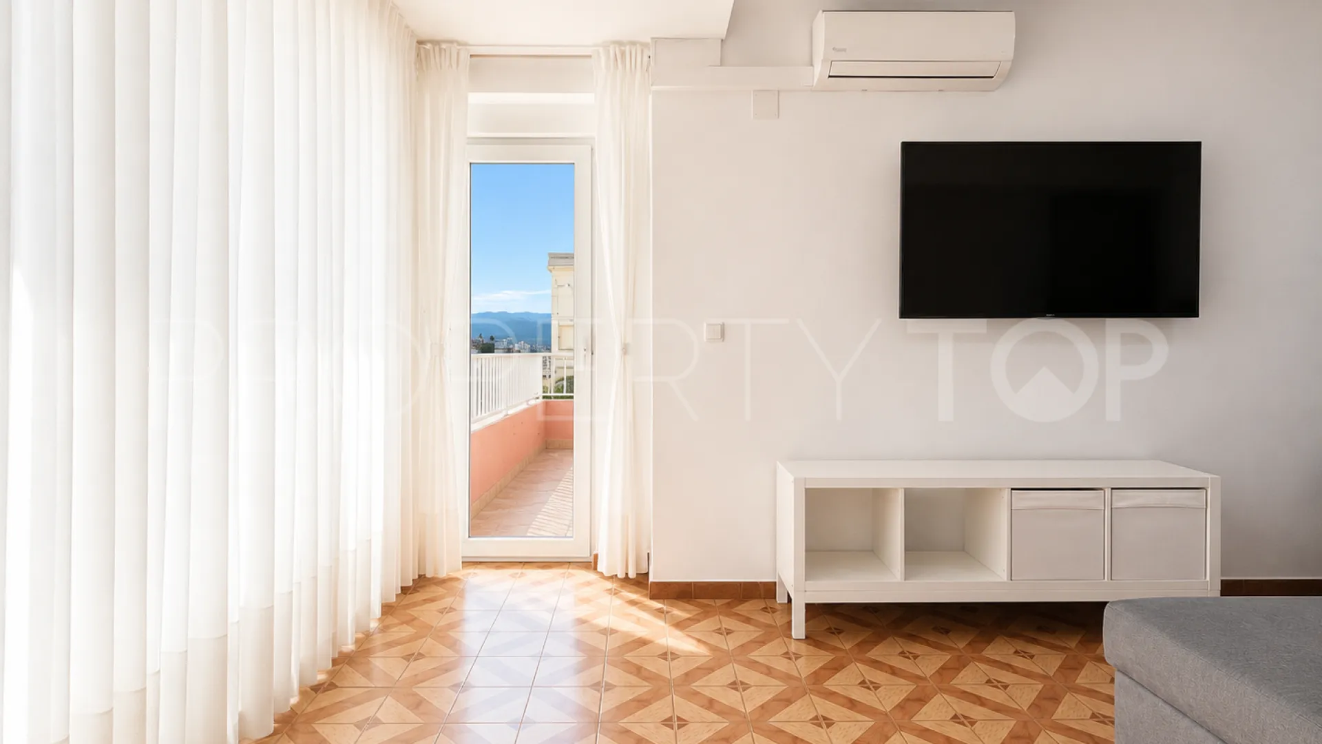 For sale Miramar apartment with 3 bedrooms