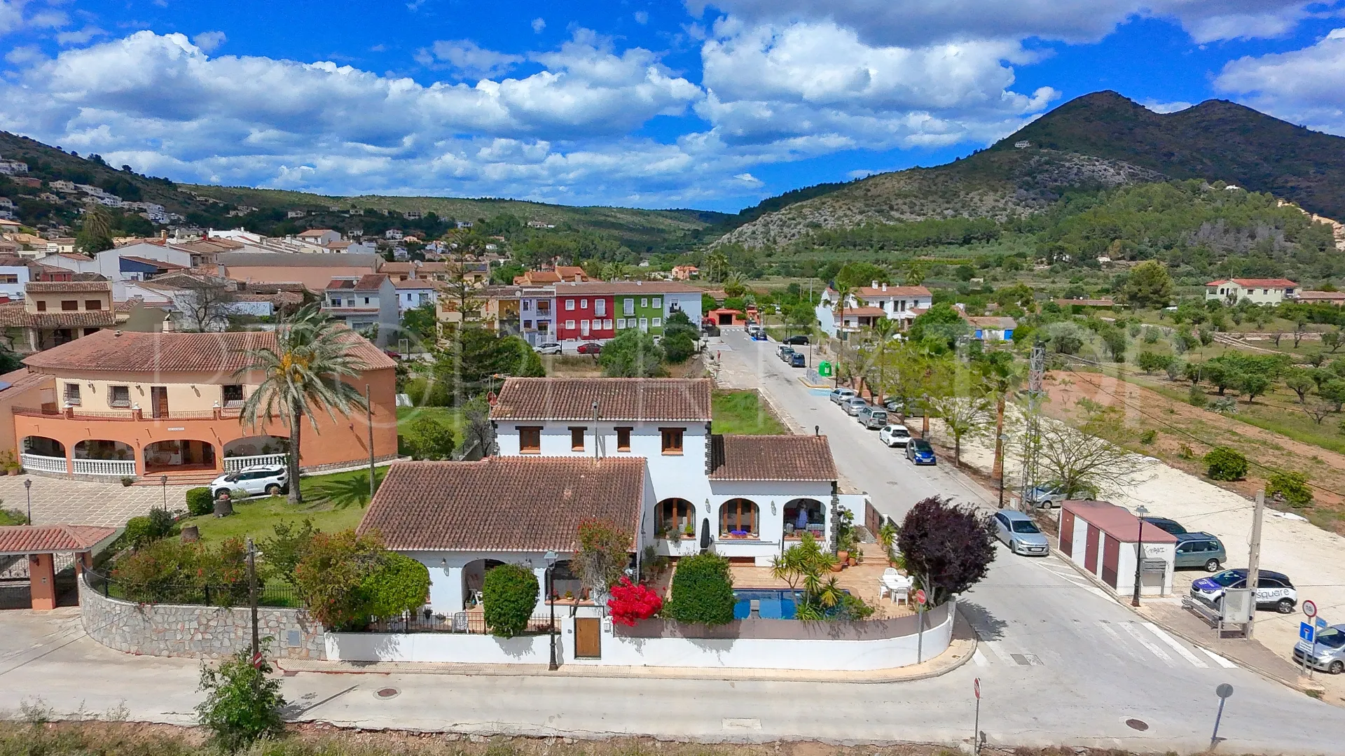 For sale 6 bedrooms villa in Alcalali