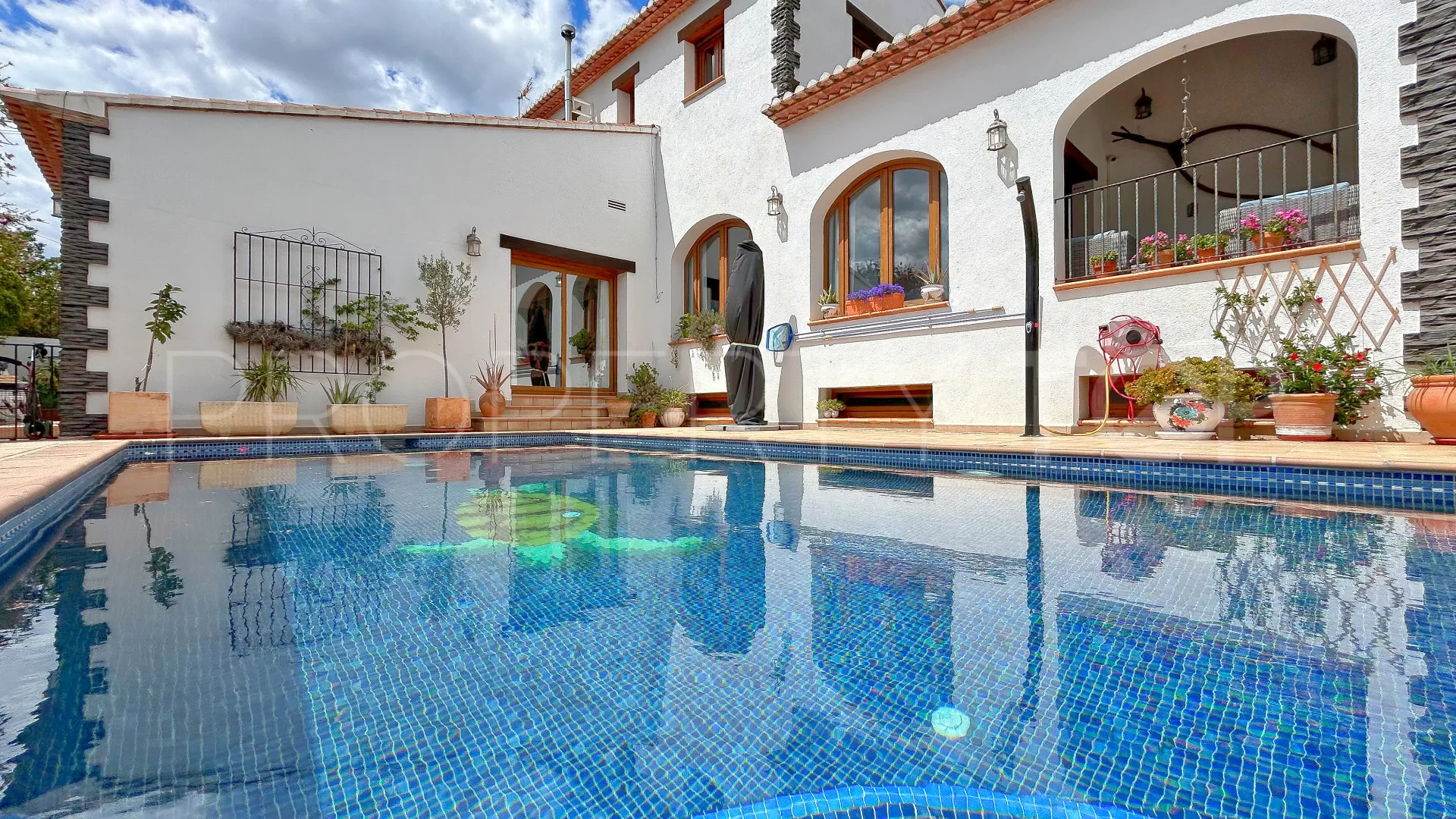 For sale 6 bedrooms villa in Alcalali