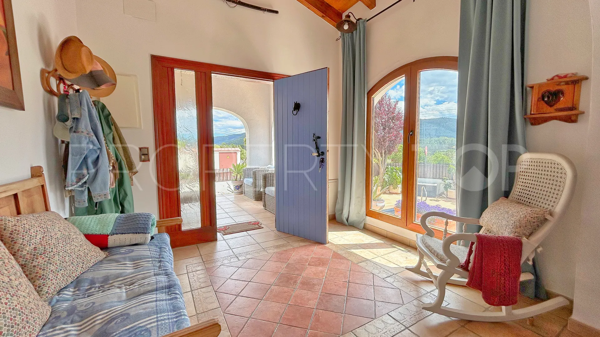For sale 6 bedrooms villa in Alcalali