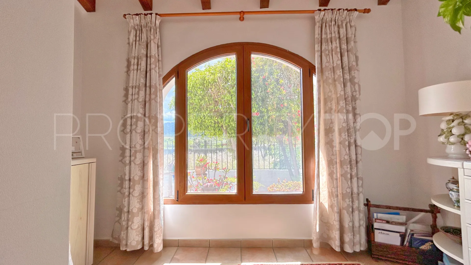 For sale 6 bedrooms villa in Alcalali