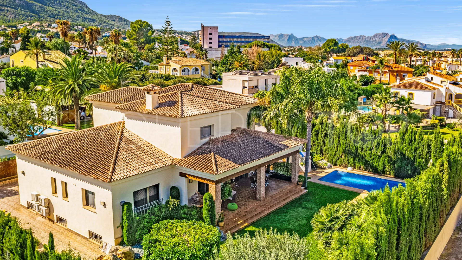 Villa with 6 bedrooms for sale in Montgo