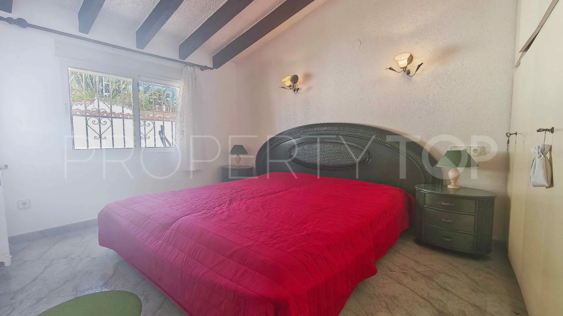 Se vende villa con 2 dormitorios en Benissa Costa